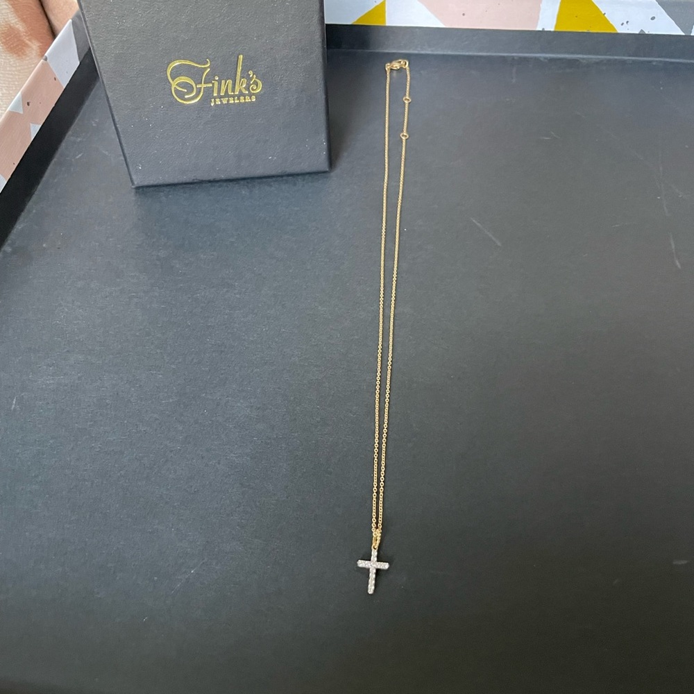 David Yurman Cable Collectibles Cross Necklace with Diamonds in 18K Gold